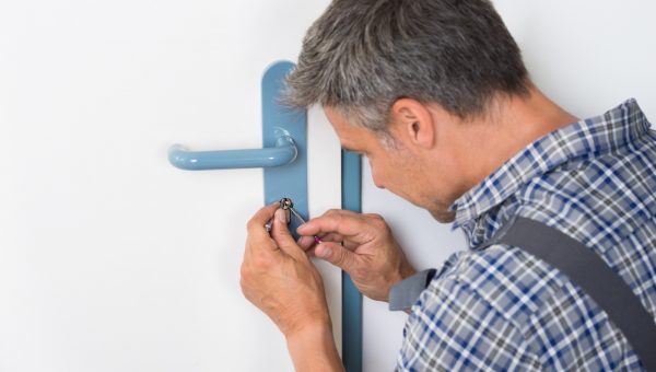 Lockpicker Fixing Door Handle At Home